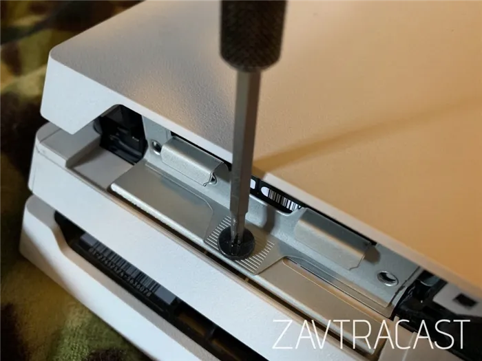 Удаление клейкой пасты для PS4Pro - как сделать так, чтобы ваша PS4Pro выделялась из толпы (Руководство по началу работы с PS4)